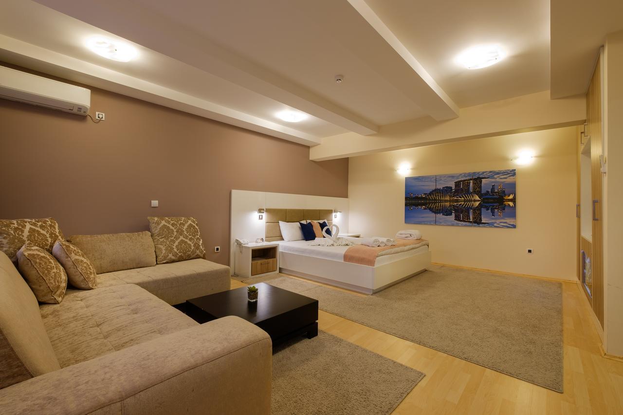 Airport Hotel Garni Belgrad Dış mekan fotoğraf